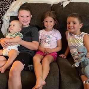 Meet your Posher, Angela